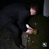 2. Mai '10: ...und heraus kommt die Kohle.